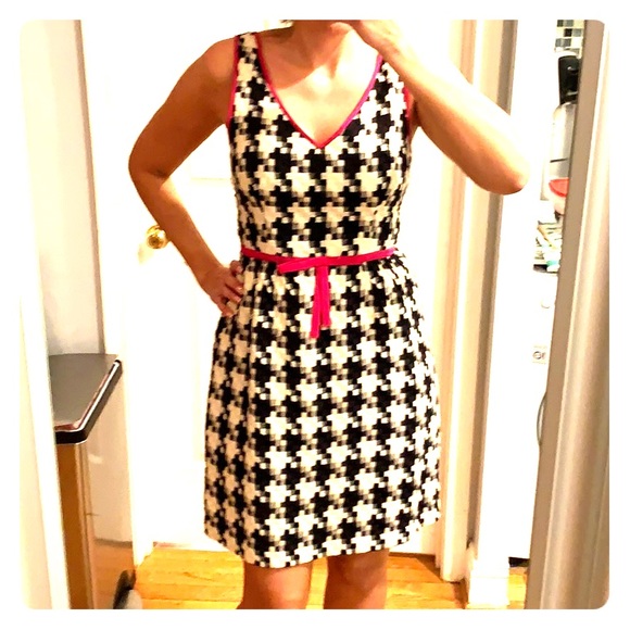 Trina Turk Dresses & Skirts - Houndstooth Trina Turk Dress with Pink piping